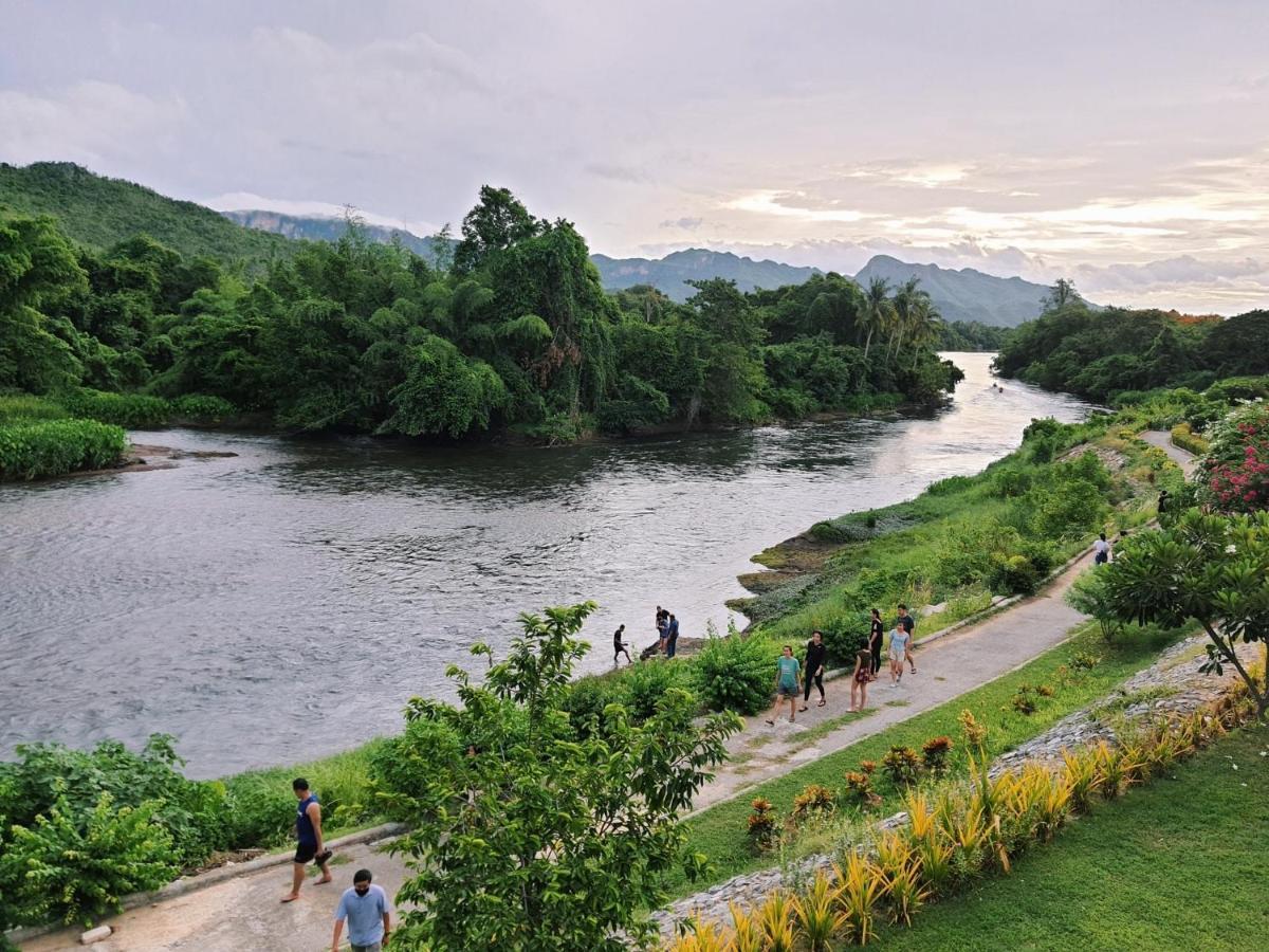 Aekpailin River Kwai Resort Kanchanaburi City Exterior photo